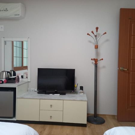 Charlie Hotel Чеджудо Экстерьер фото