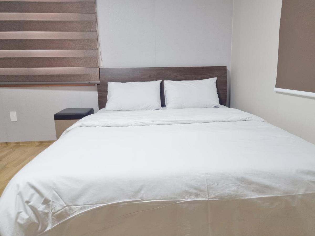 Charlie Hotel Чеджудо Экстерьер фото