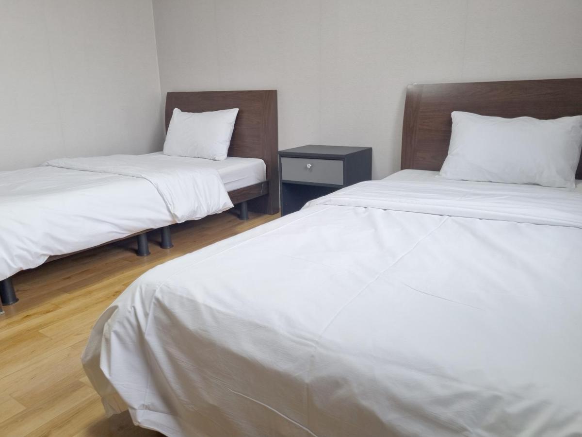Charlie Hotel Чеджудо Экстерьер фото