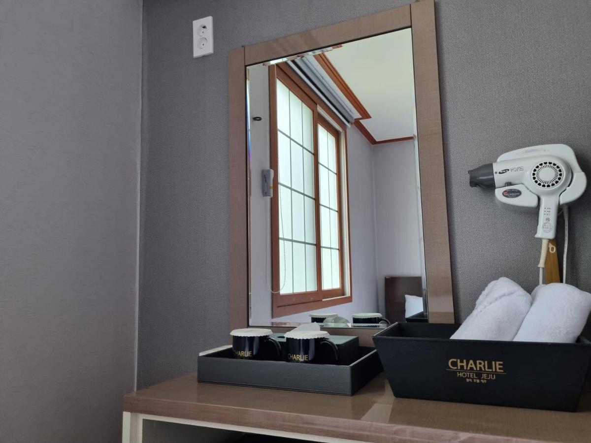 Charlie Hotel Чеджудо Экстерьер фото