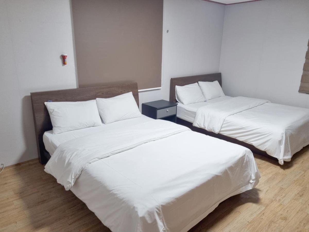 Charlie Hotel Чеджудо Экстерьер фото